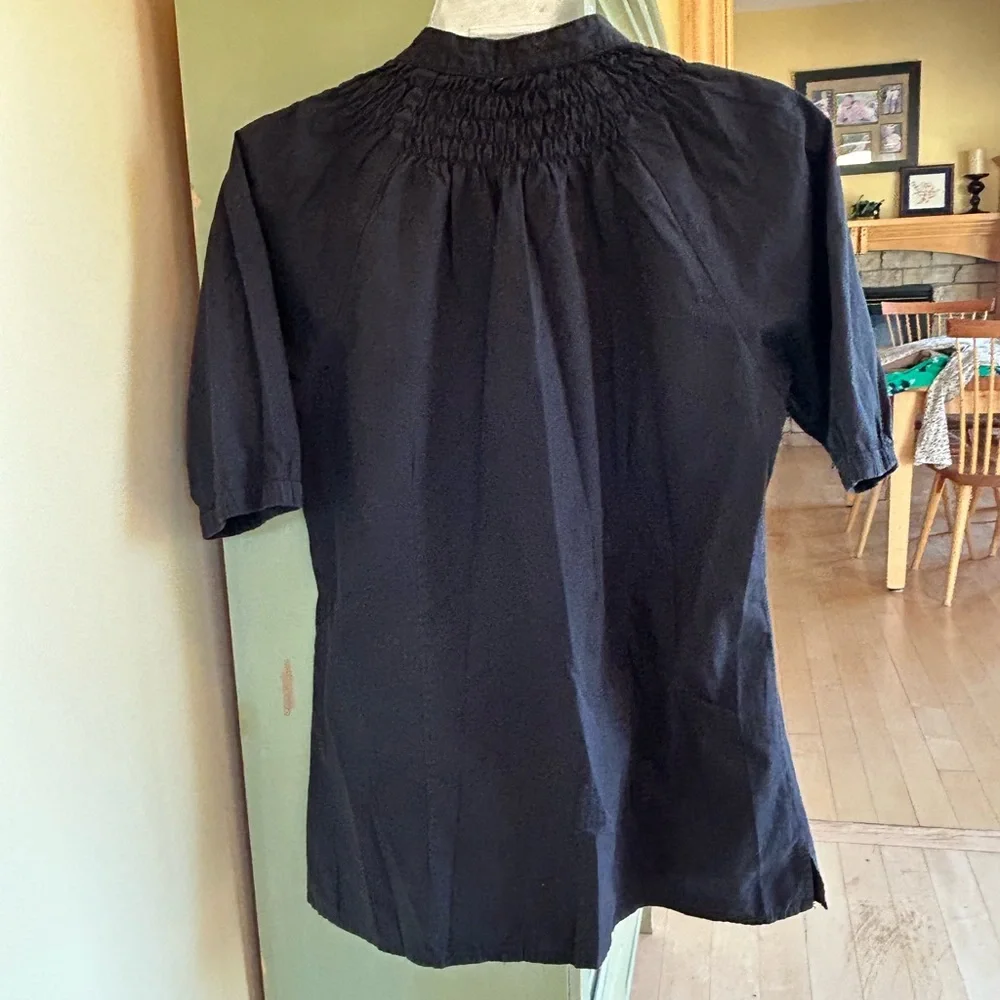 LA Made Women’s 100% Cotton Black Short Sleeve Smocked Top Size Medium - Picture 4 of 10